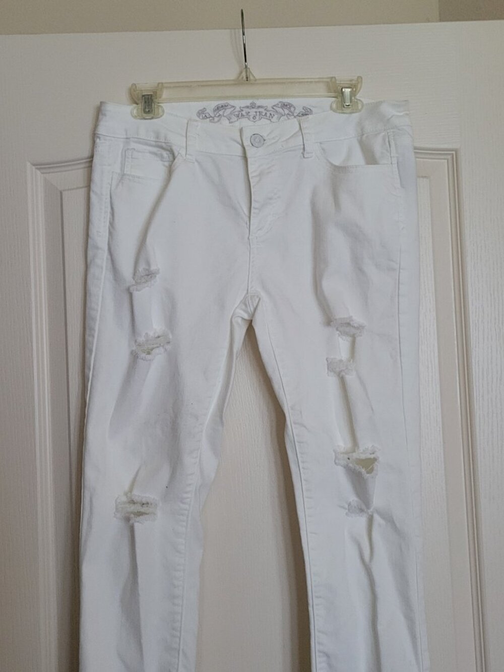 Jeans - Picture 2 of 3